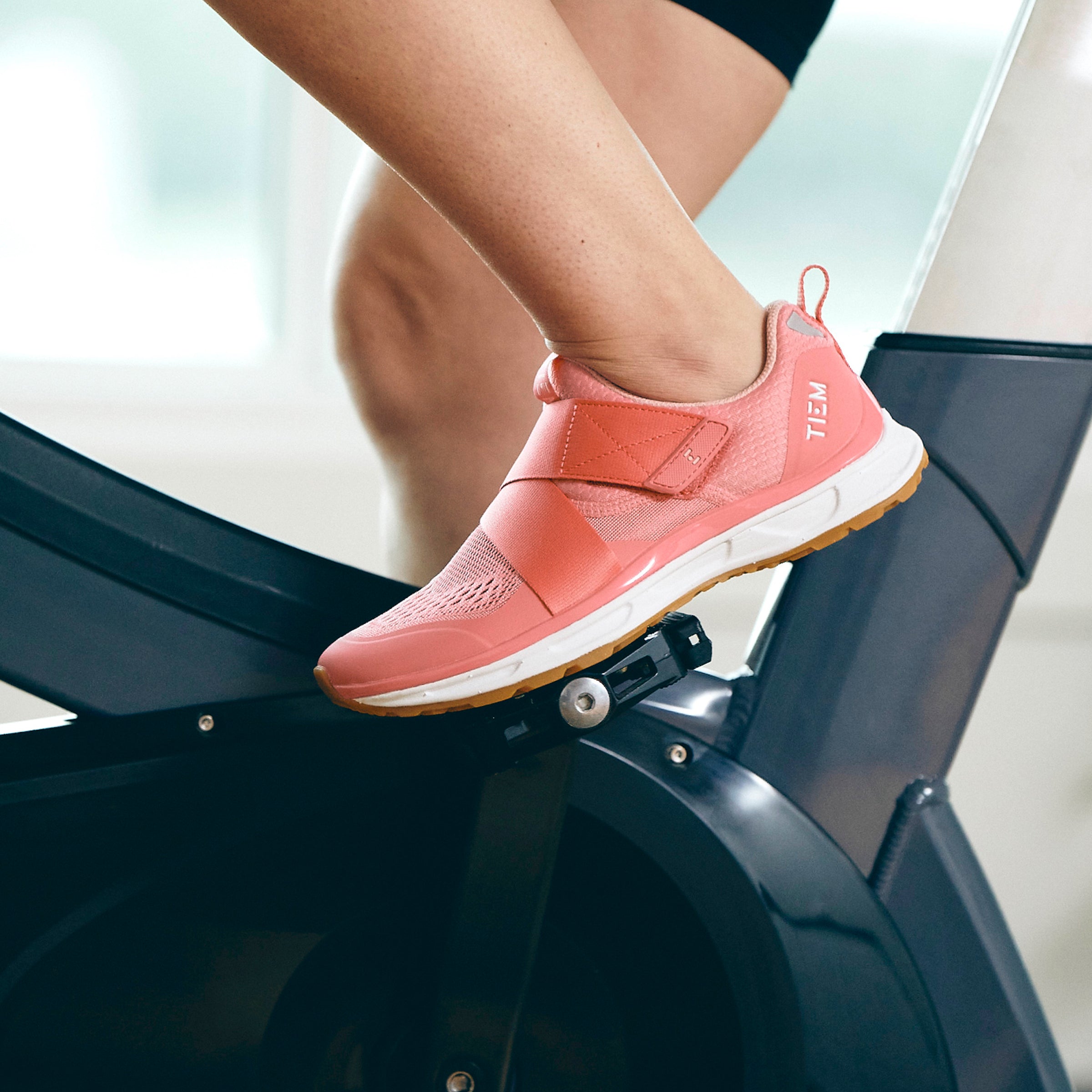 Hot pink clearance spin shoes